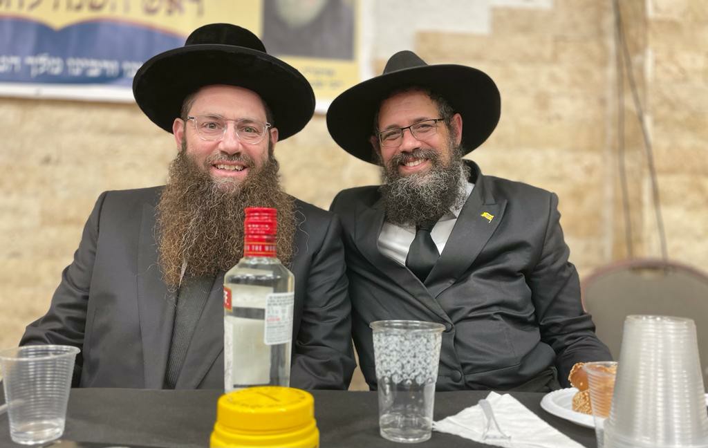 הרב חיים ציק והרב יעקב הרצוג